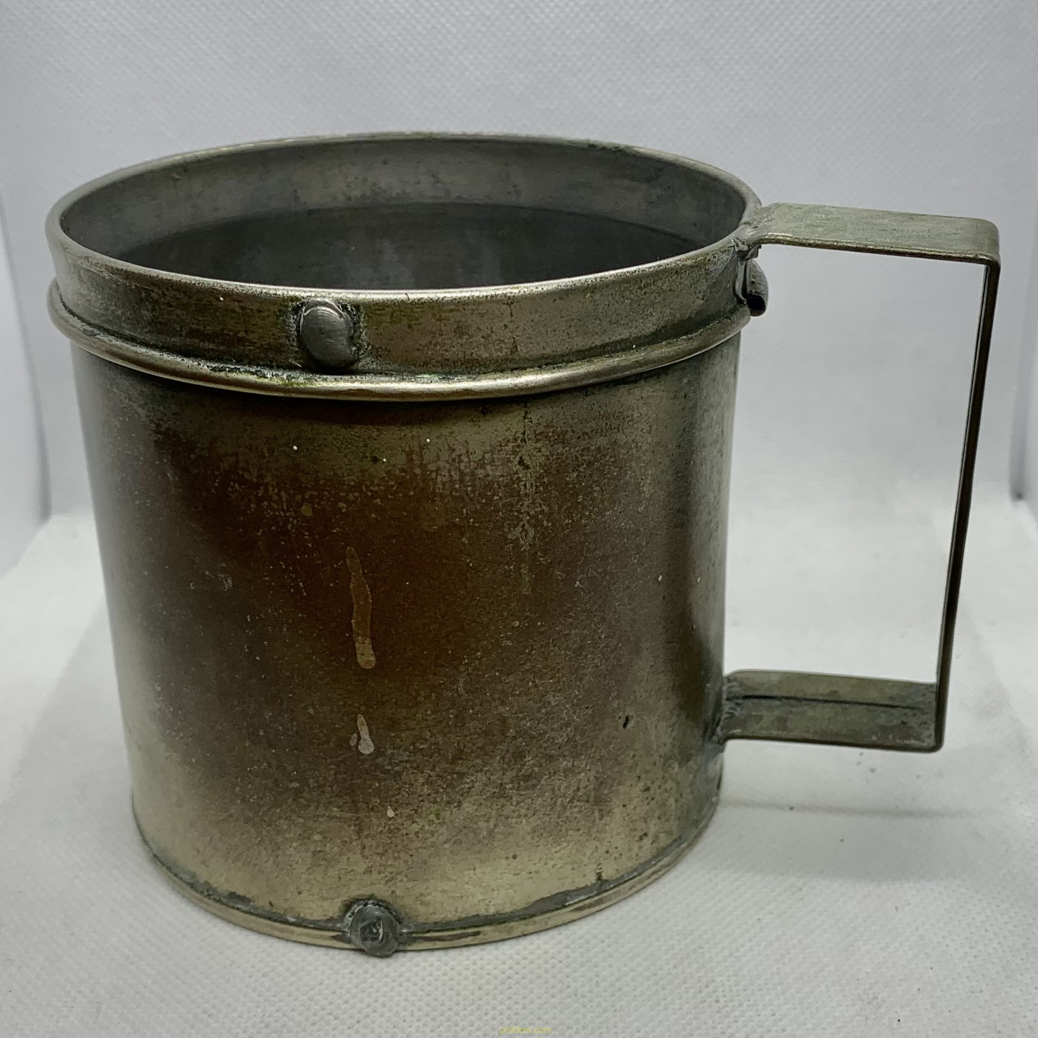 VASO METALICO DE TRES CUARTOS DE LITRO A.LOZANO BADALONA