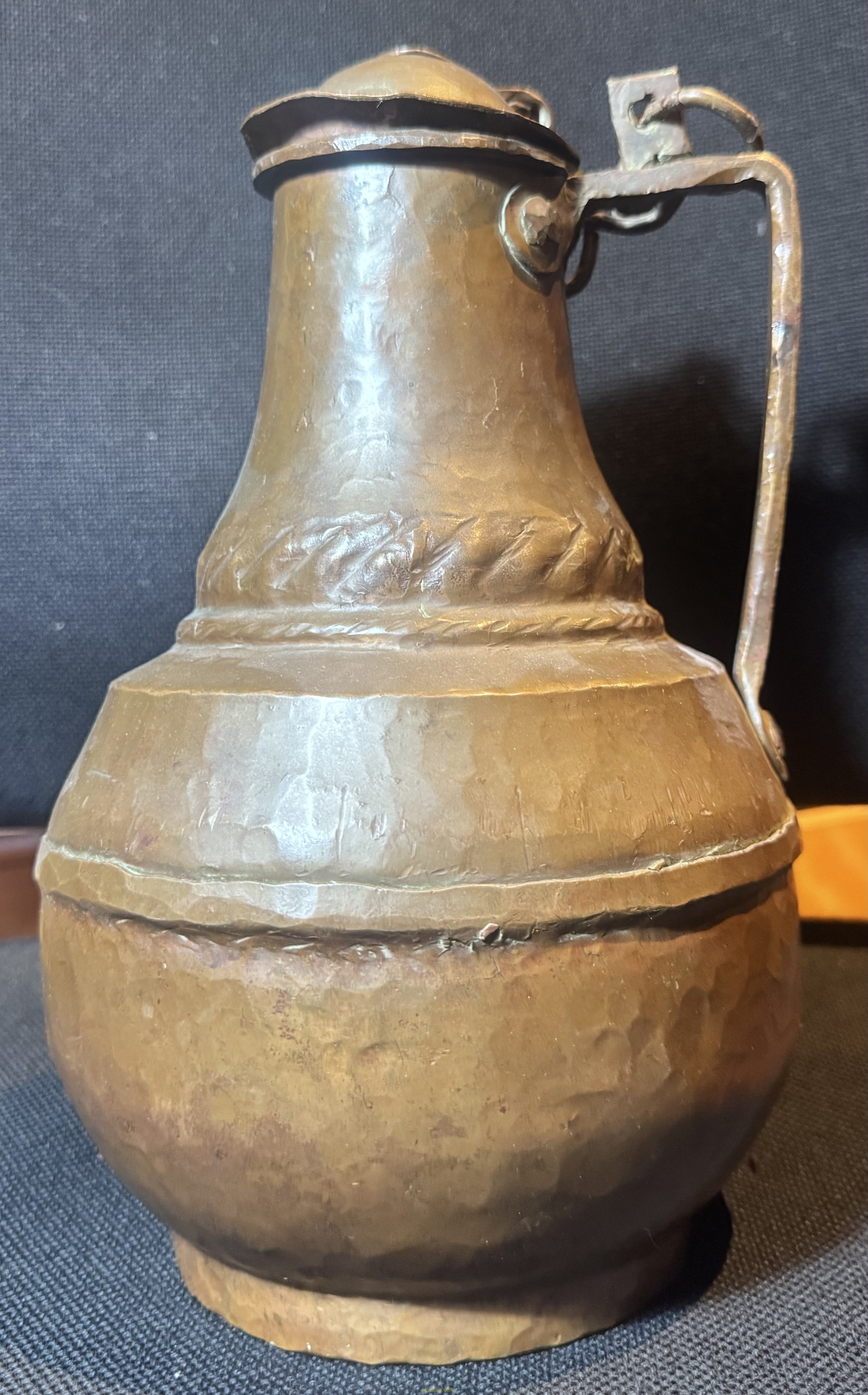 JARRA ANTIGUA DE COBRE. Alto 29cm