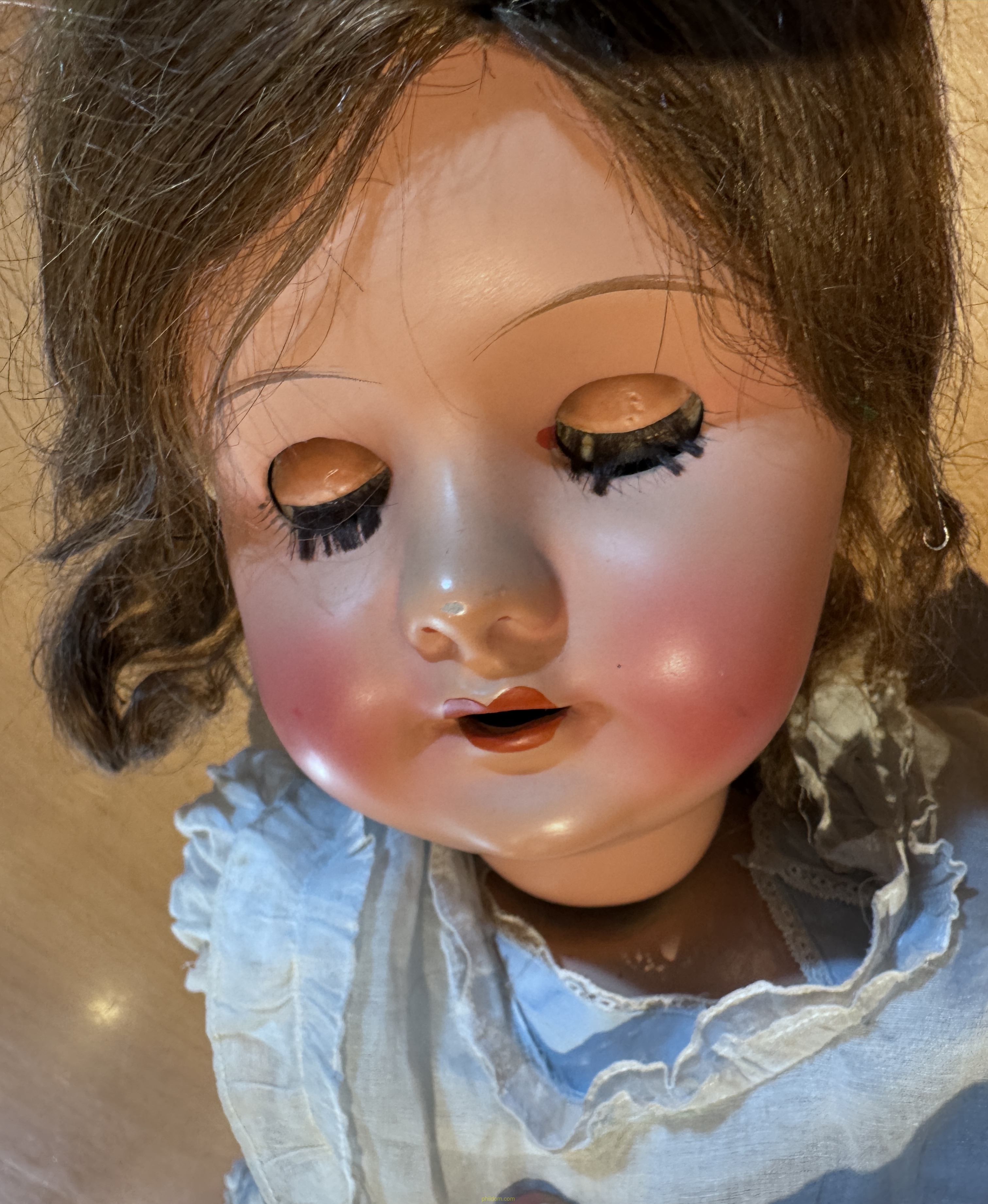 MUÑECA ARTICULADA AÑOS 30 MADERA Y CARTON PIEDRA