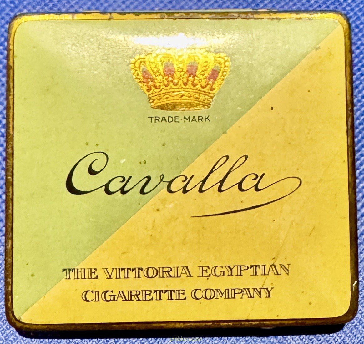 CAJA METALICA TABACO CAVALLA. THE VITTORIA EGYPTIAN CIGARETTE COMPANY