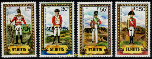UNIFORMES MILITARES